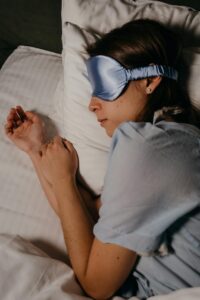 side sleeping for spine health